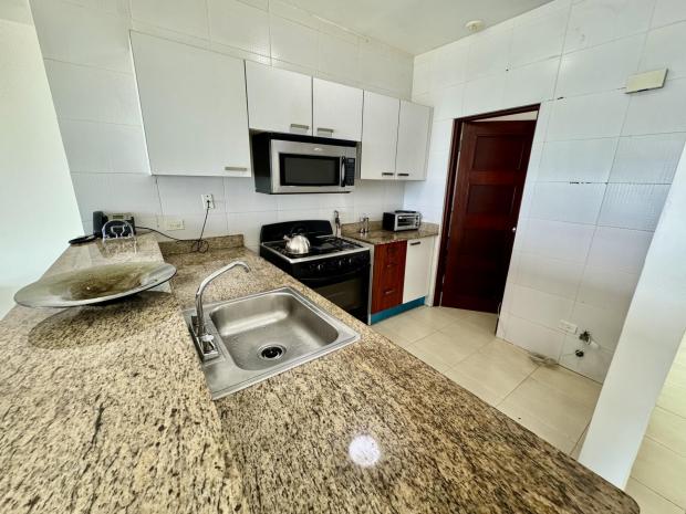 GRANDBAY TOWER, 1 BEDROOM APARTMENT FOR RENT WITH DIRECT OCEAN VIEWS