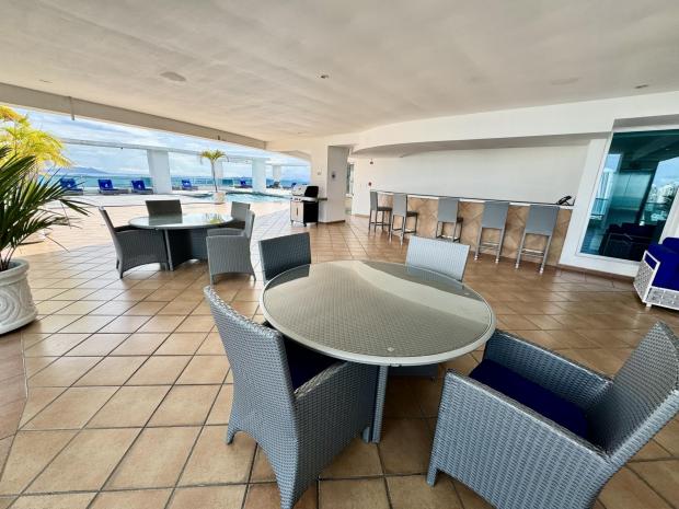 GRANDBAY TOWER, 1 BEDROOM APARTMENT FOR RENT WITH DIRECT OCEAN VIEWS