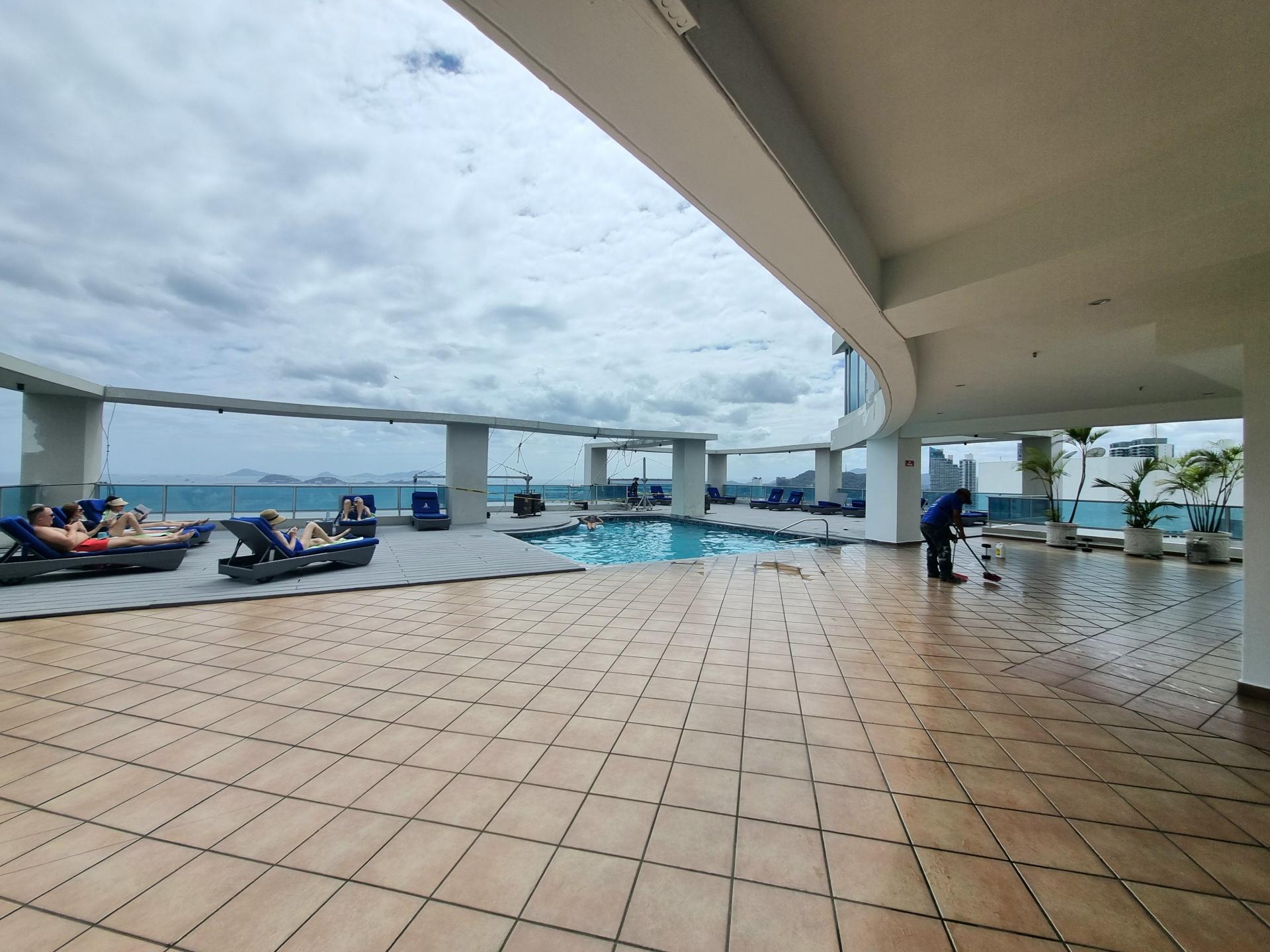 PANAMA CITY AVENIDA BALBOA GRANDBAY 1 BDRM BAY VIEW