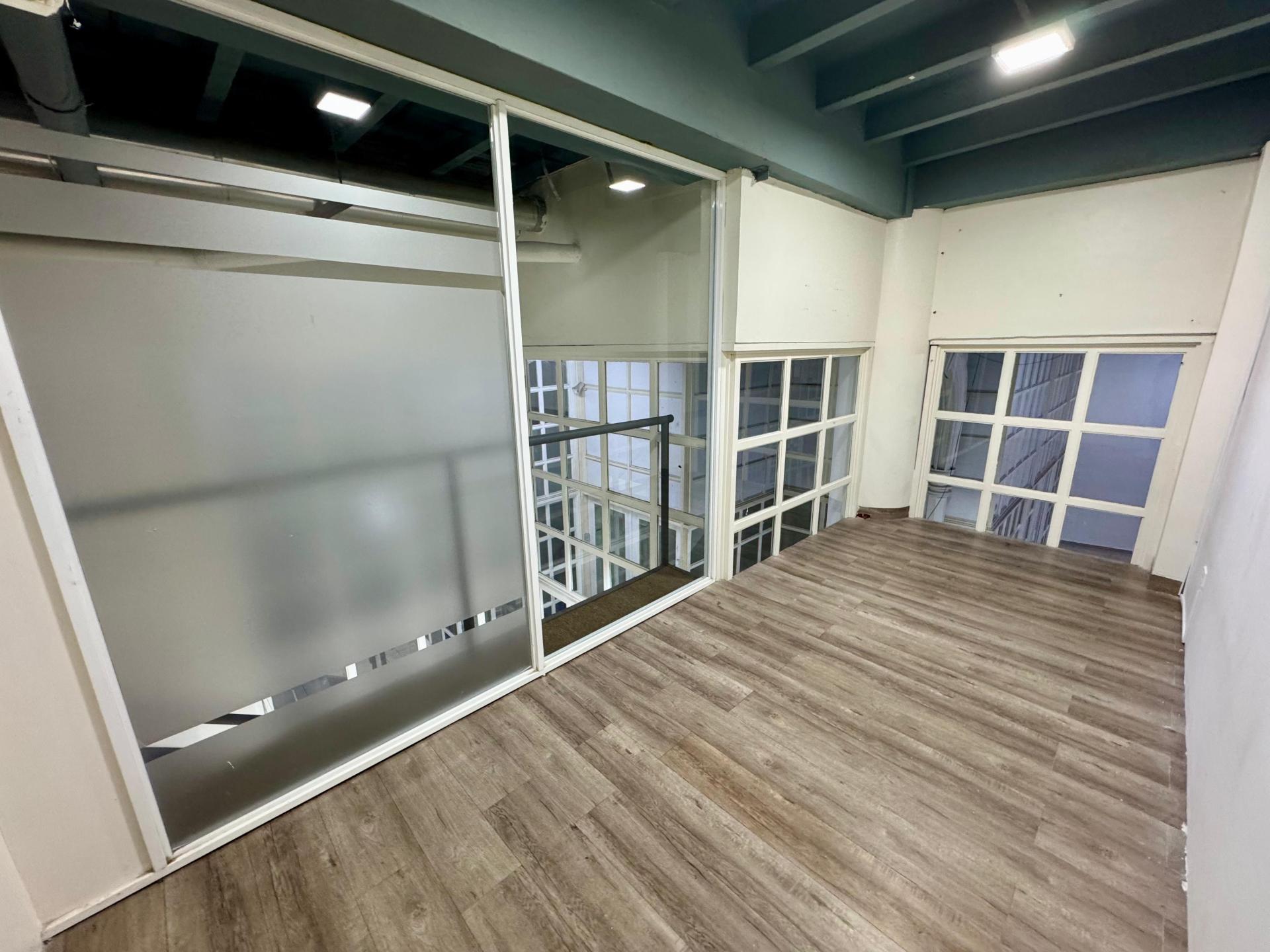 PANAMA PLAZA PAITILLA OFICINA EN ALQUILER 33D2 6.44 m2