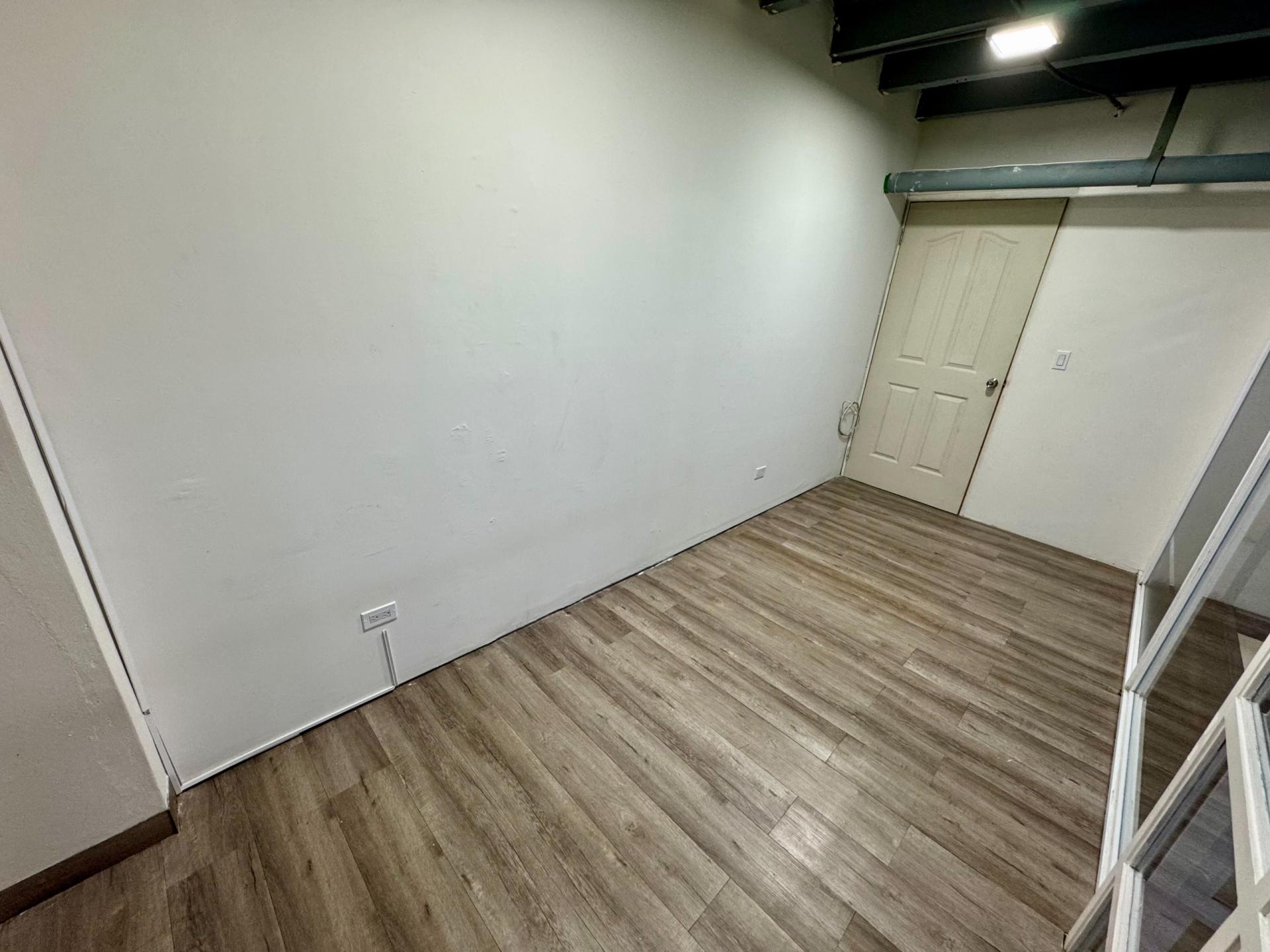 PANAMA PLAZA PAITILLA OFFICE FOR RENT 33D2 6.44 m2