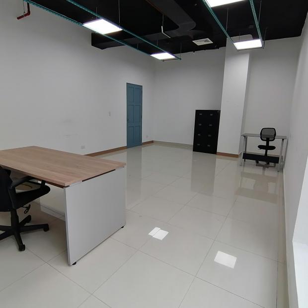 RBS TOWER OFFICE SPACE - 501A FOR RENT