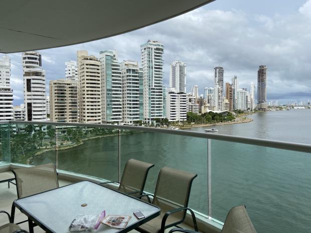 CARTAGENA – Castillogrande – Edificio Altavista – Large Four  Bedroom Family Apartment - Awesome Bayfront Views