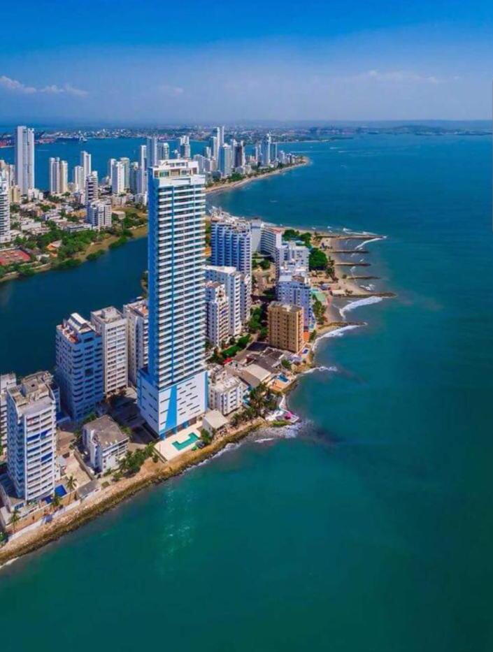 Cartagena El Laguito nuevo condominio frente al mar de 3 habitaciones