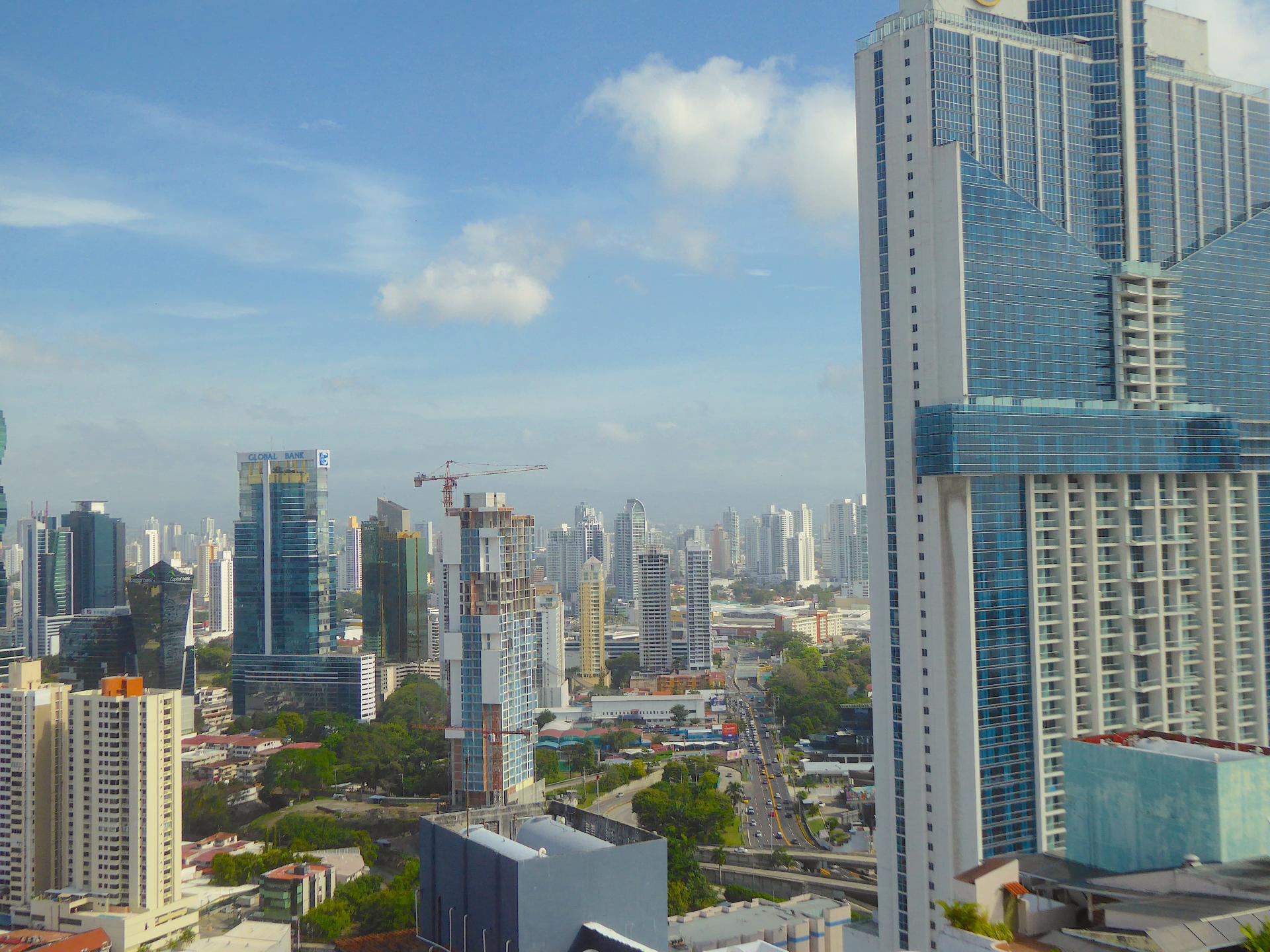 GRANDBAY ONE BEDROOM APARTMENT FOR SALE