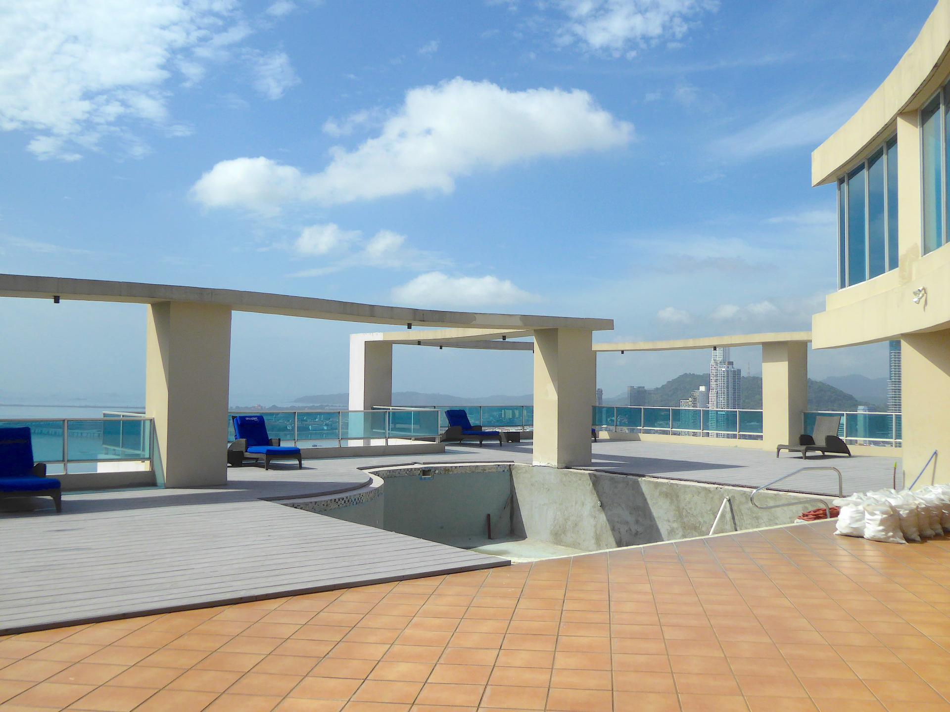 GRANDBAY ONE BEDROOM APARTMENT FOR SALE