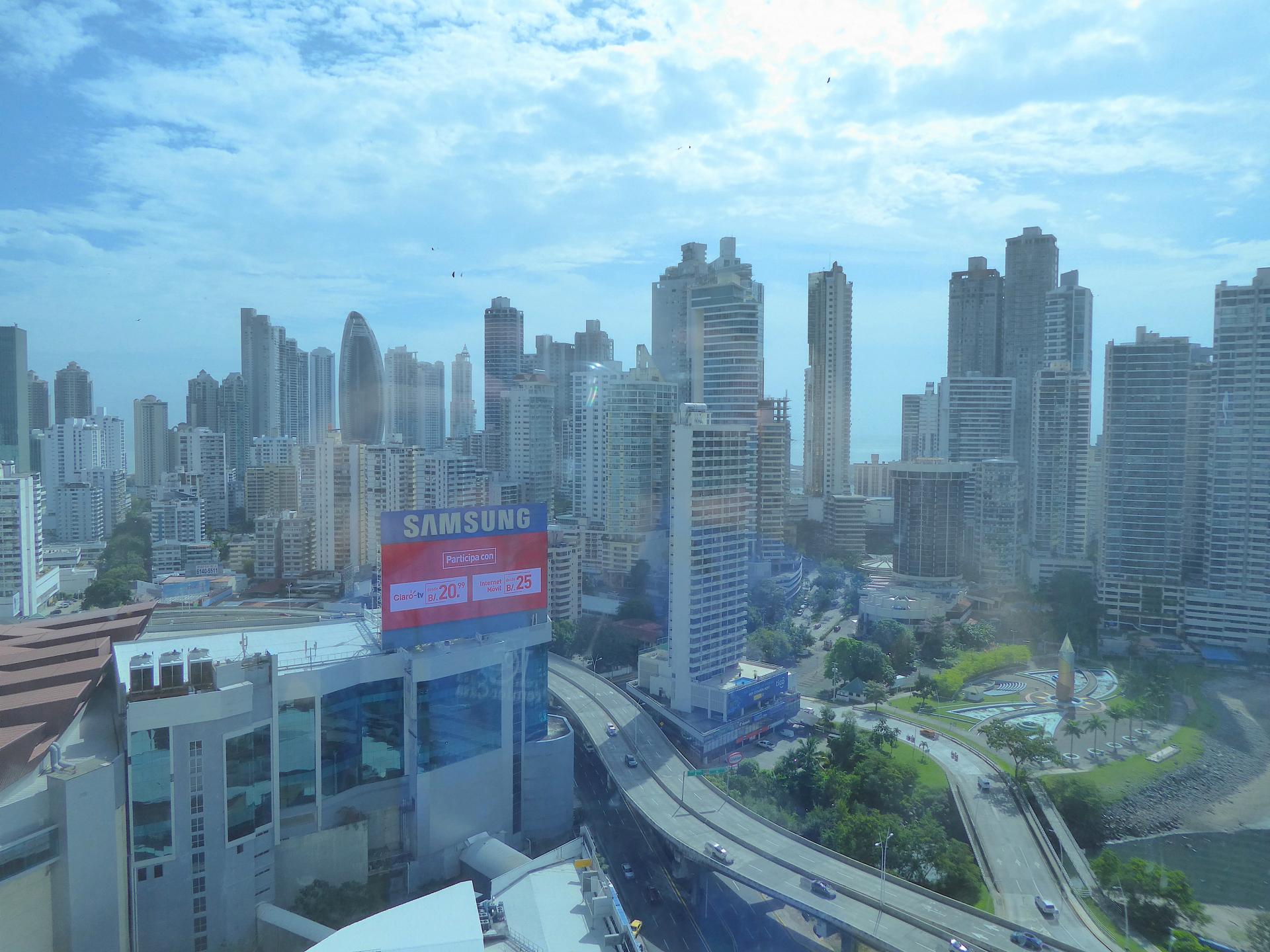 GRANDBAY ONE BEDROOM APARTMENT FOR SALE