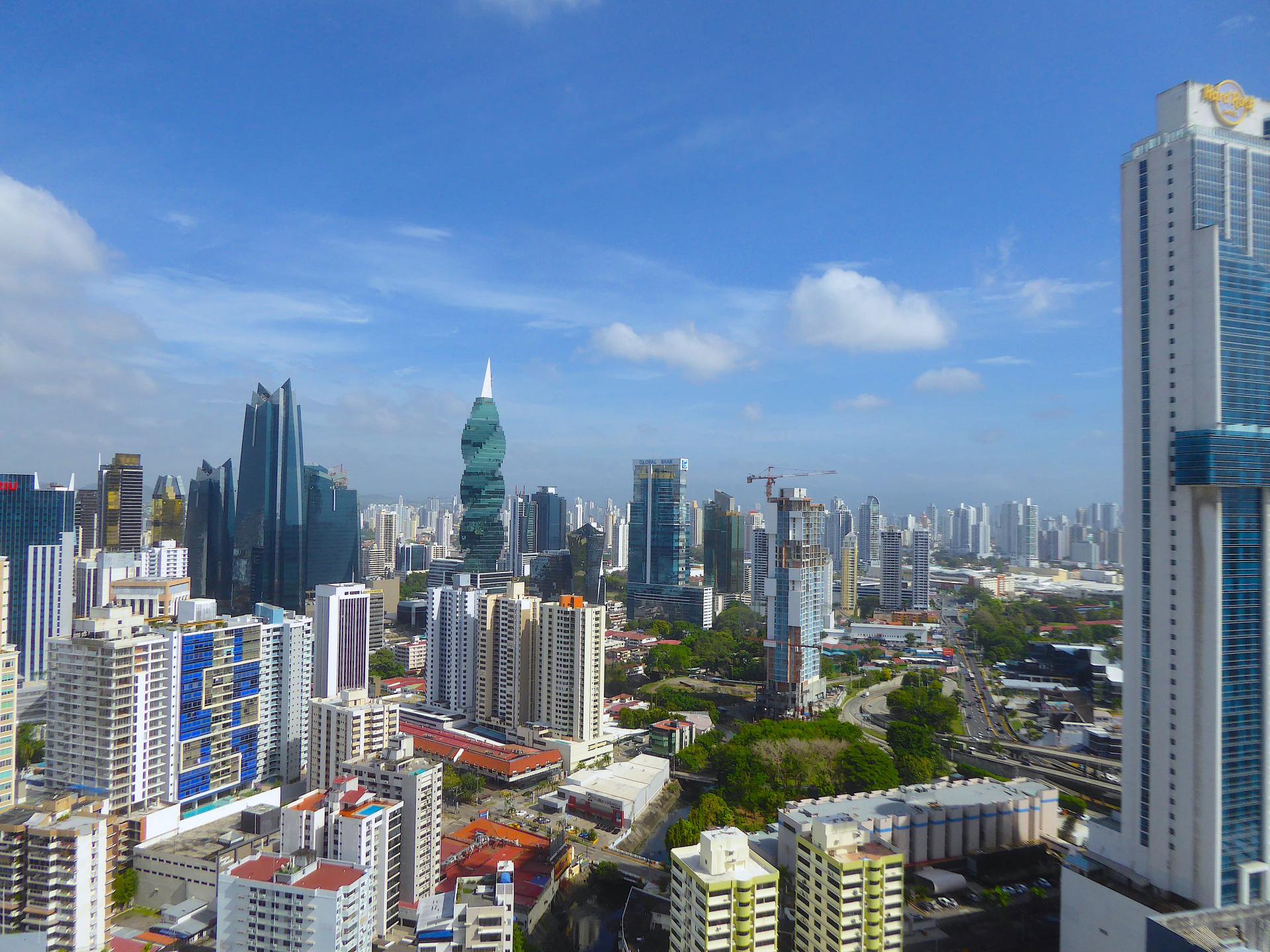 GRANDBAY ONE BEDROOM APARTMENT FOR SALE