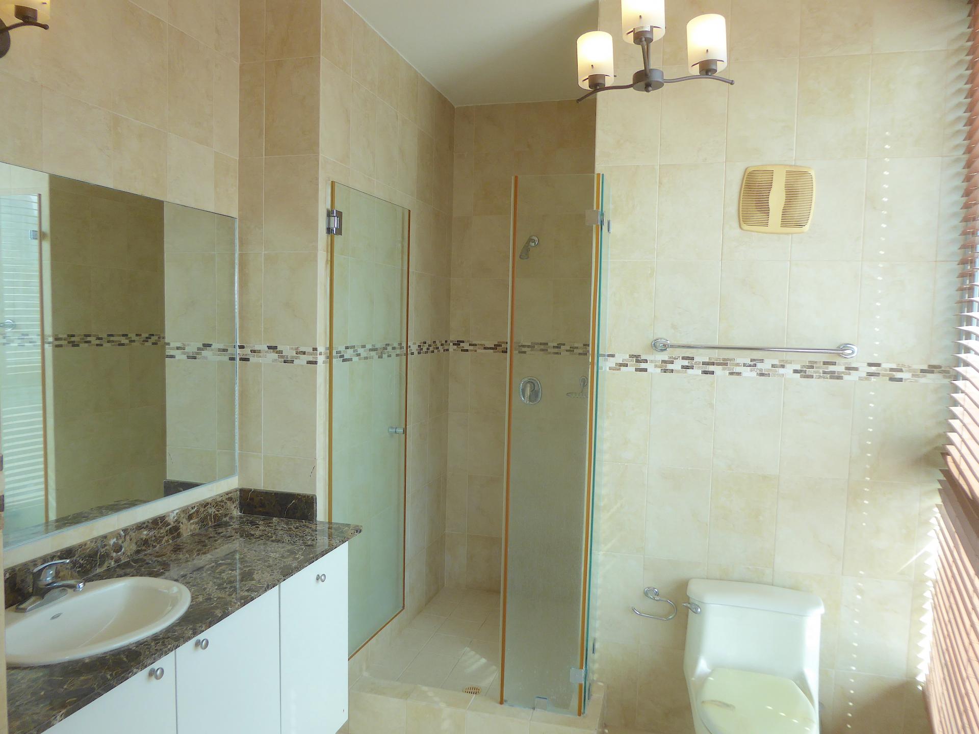 GRANDBAY ONE BEDROOM APARTMENT FOR SALE