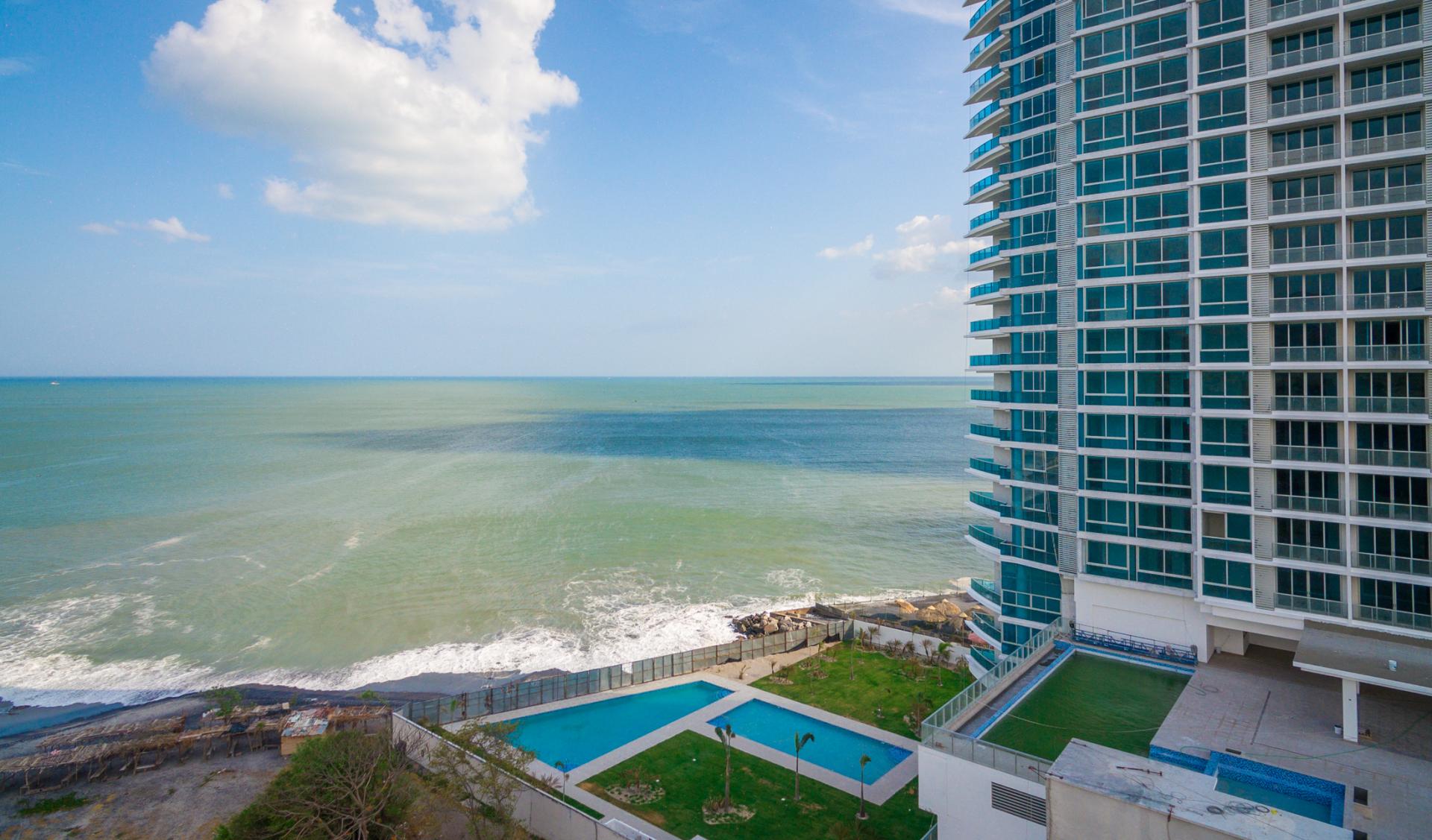 PANAMA GORGONA ROYAL PALM UNITS WITH OCEAN VIEWS