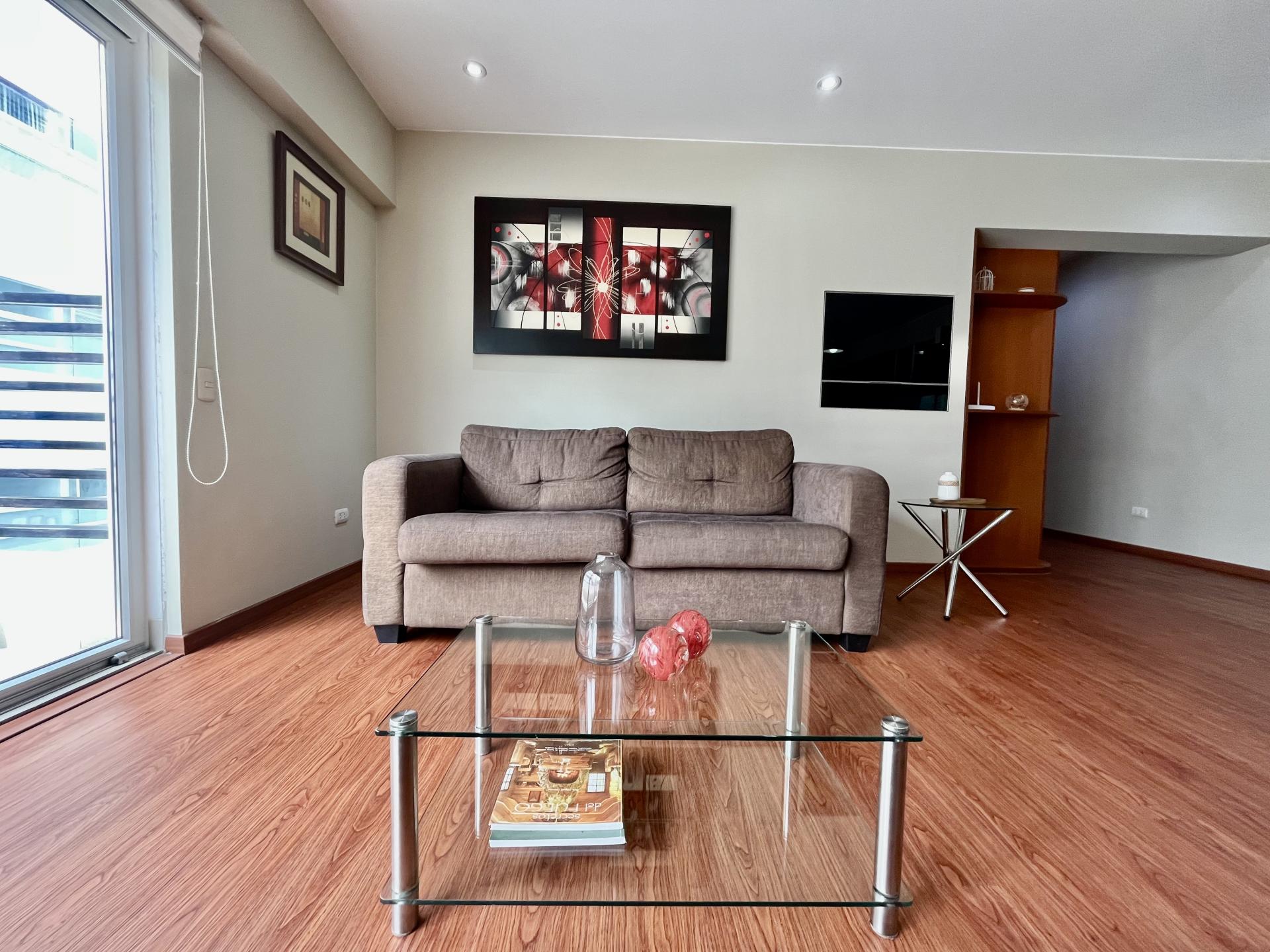 LIMA MIRAFLORES 1BEDROOM APARTMENT WITH BALCONY  FOR SALE