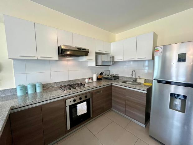 EXCELLENT DUPLEX 1 BEDROOM WITH SOUND PROOF WINDOWS