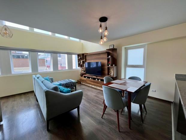 EXCELLENT DUPLEX 1 BEDROOM WITH SOUND PROOF WINDOWS