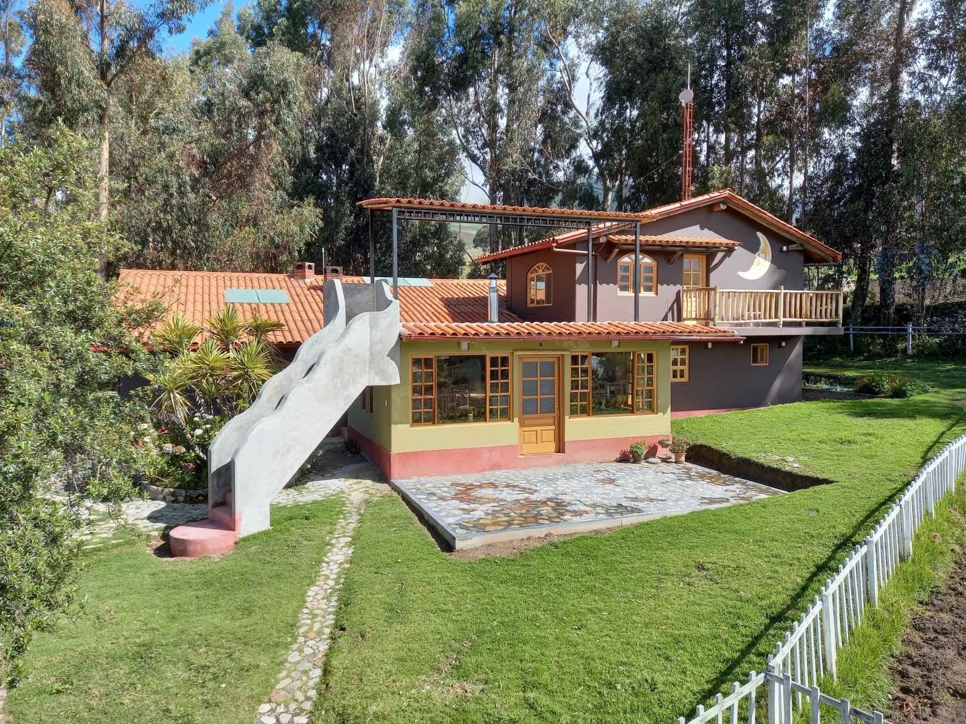 Andean Spectacular Eco-lodge, Huaraz, Perú - Great value at $1.35 million.