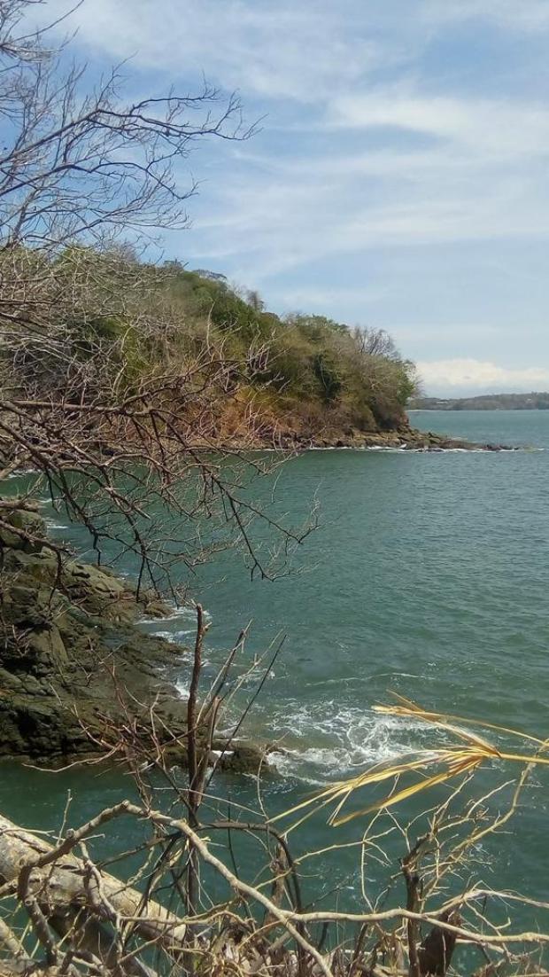 CHIRIQUI, SAN LORENZO, ISLAND LOCATED 15 MINUTES FROM THE COASTAL TOWN OF BOCA CHICA.