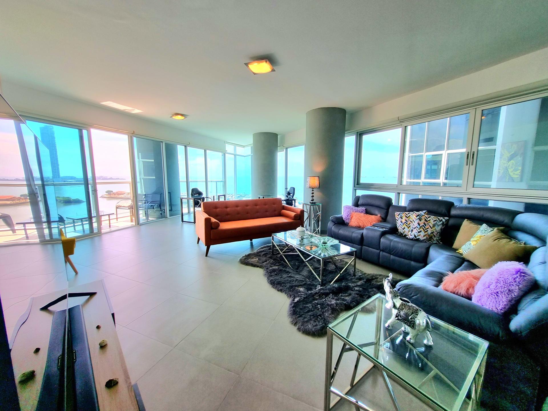 AVENIDA BALBOA YACHT CLUB 2BDRMS