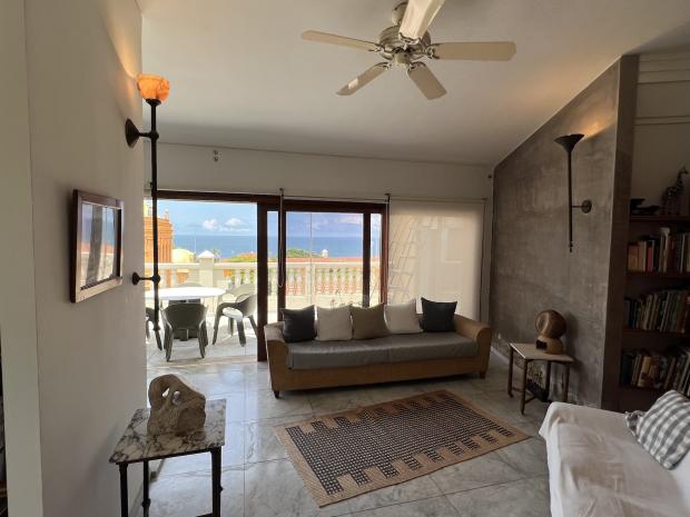 Cartagena – Plaza Santo Domingo – Extraordinary Old City two bedroom apartment – stunning views – Absolutely ‘must’ be seen!