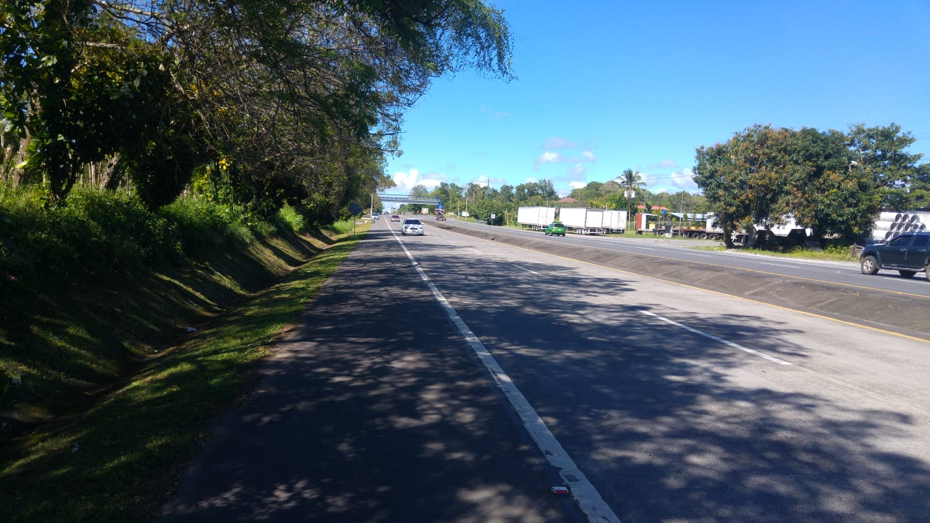 CHIRIQUI, BUGABA, SMALL FARM WITH HIGHWAY FRONTAGE IN LA ESTRELLA.