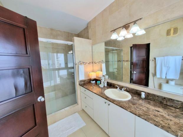 APPARTEMENT EXCLUSIF EN BORD DE MER À PANAMA CITY, GRANDBAY TOWER, T2 SUR L'AVENIDA BALBOA