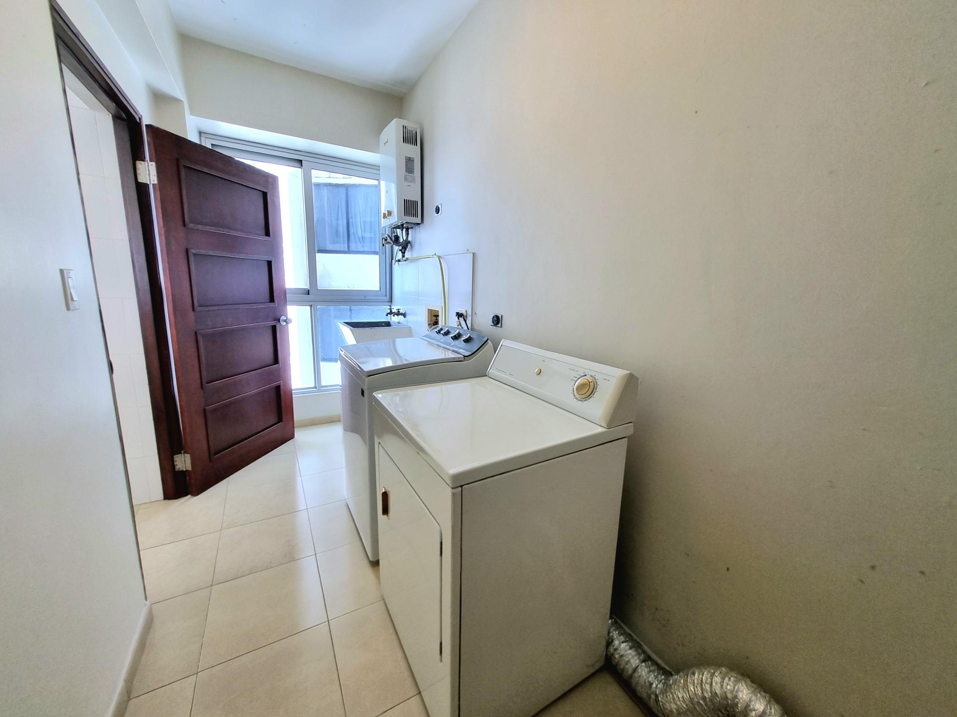 EXCLUSIVE SEAFRONT CONDO IN PANAMA CITY  GRANDBAY TOWER 1 BDR ON AVENIDA BALBOA