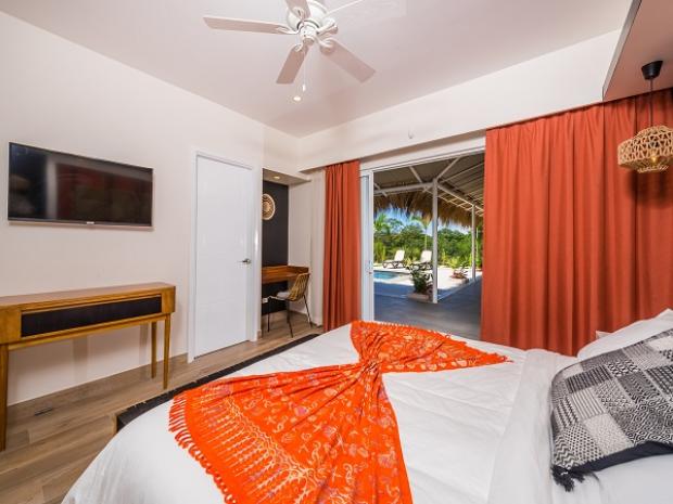 Casa Loulou, 4 Bed Home in Playa Grande