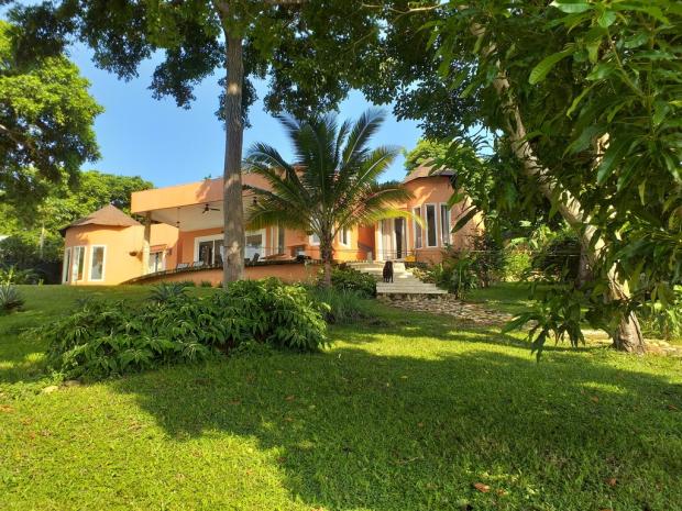 Charming House in SABOGA island