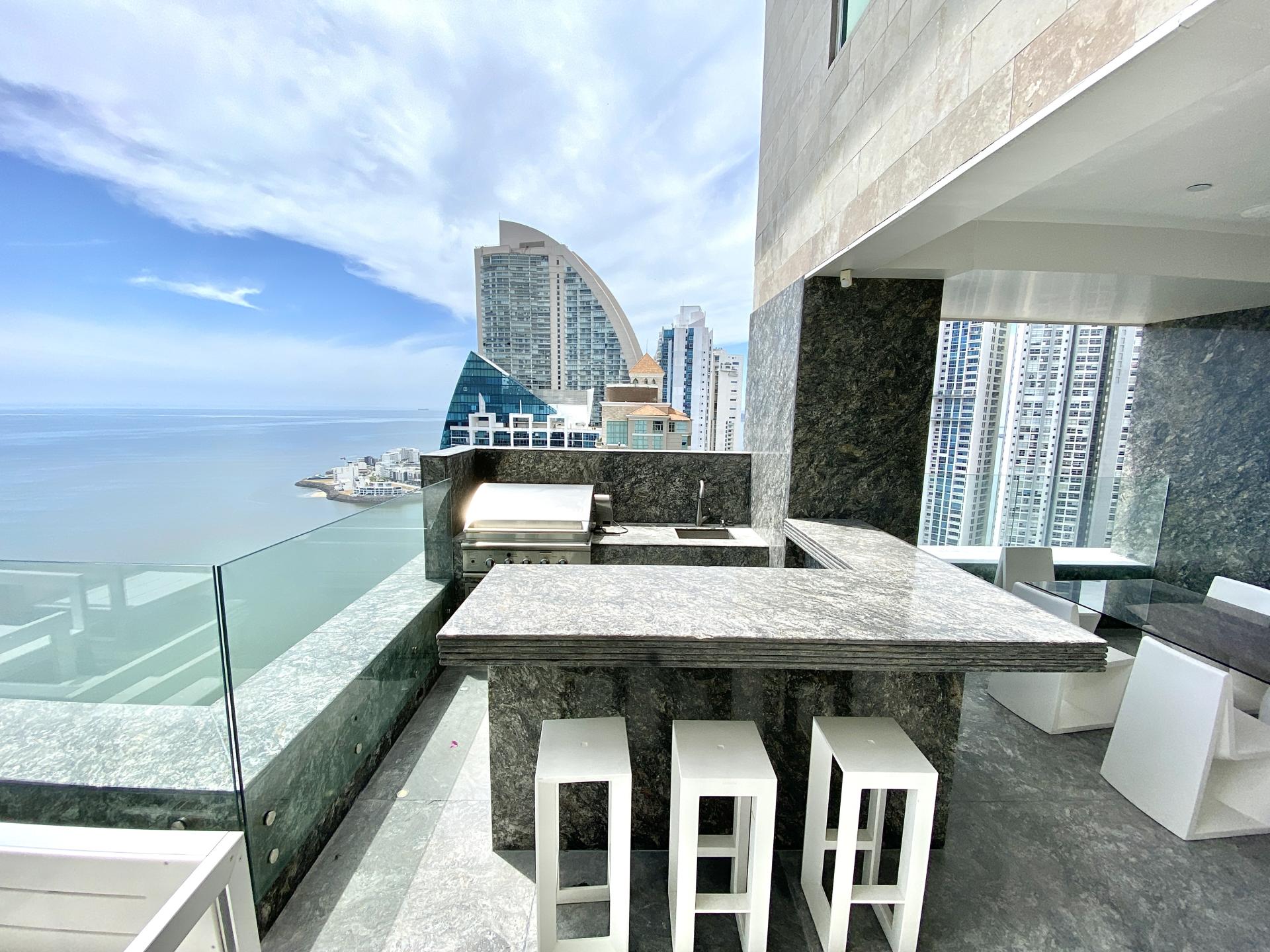 Penthouse,  Pacific Point 200, Punta Pacífica