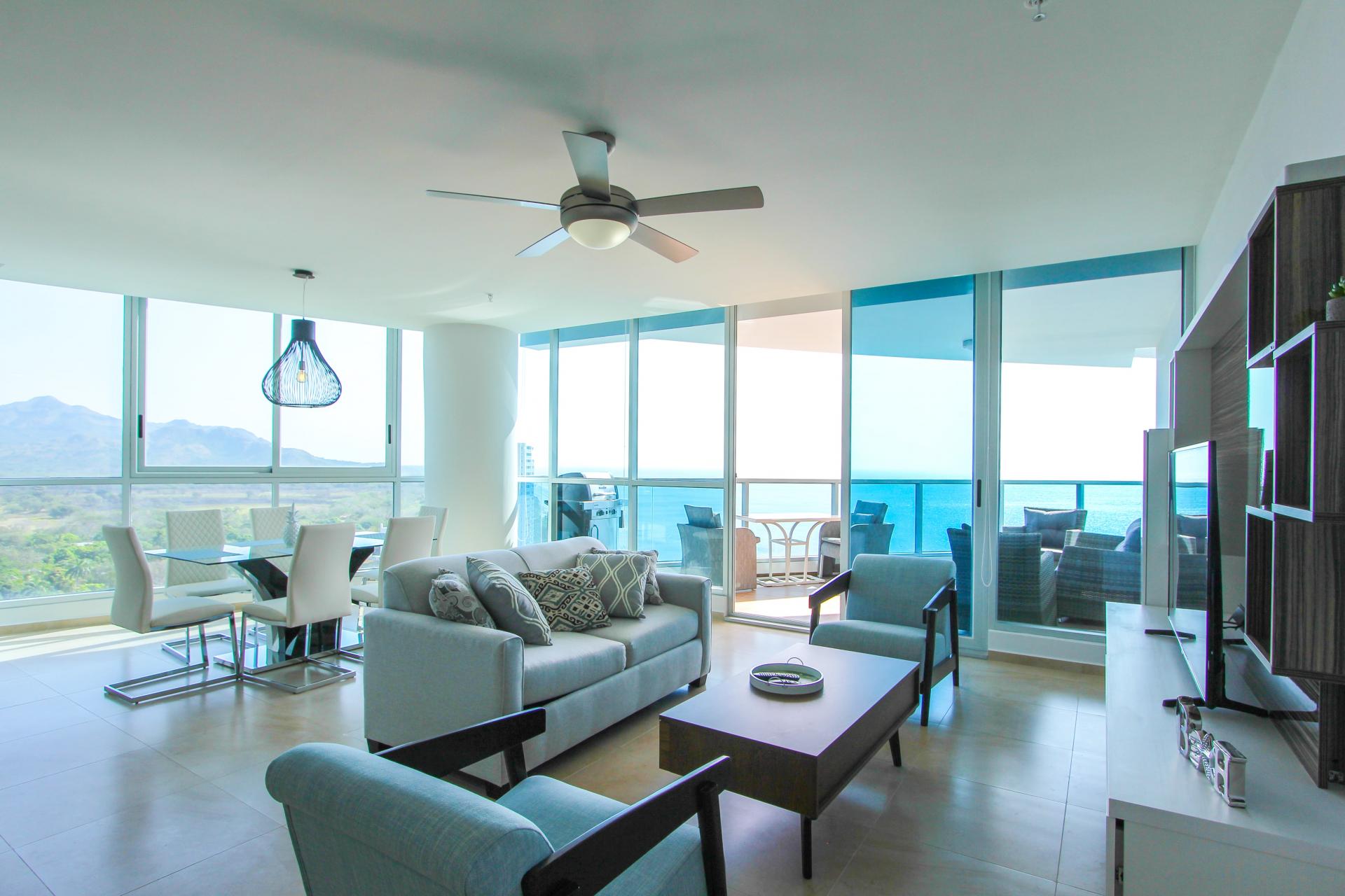 PANAMA GORGONA ROYAL PALM BEACH APARTMENTS 2BED / 135M2 FOR SALE