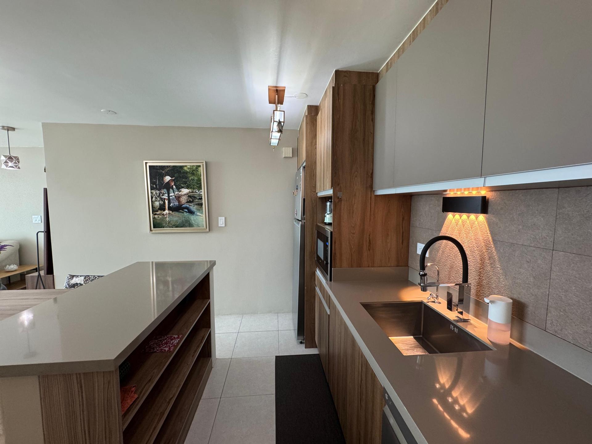 ELEGANTE APARTAMENTO AMOBLADO EN PH TERRAMAR VÍA ISRAEL