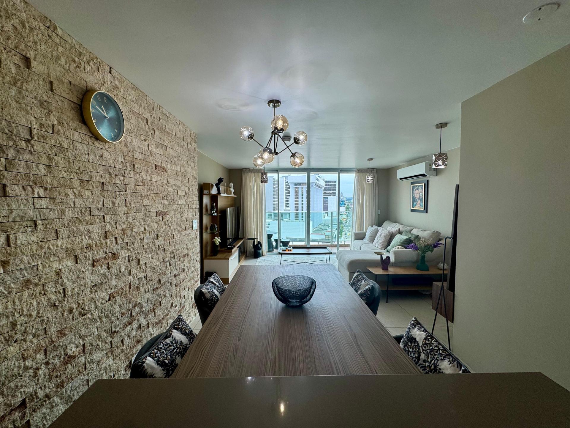 ELEGANTE APARTAMENTO AMOBLADO EN PH TERRAMAR VÍA ISRAEL