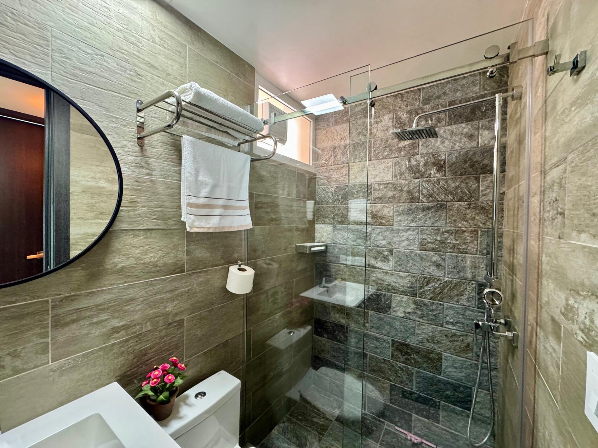 ELEGANTE APARTAMENTO AMOBLADO EN PH TERRAMAR VÍA ISRAEL