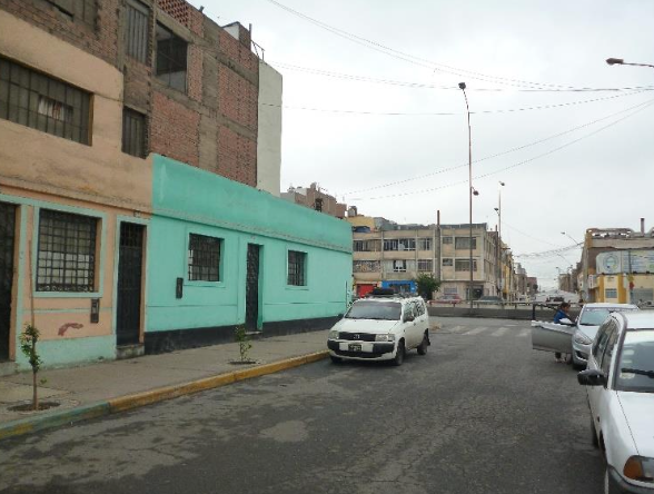 LIMA LA VICTORIA BARRIOS ALTOS CASA BIEN UBICADA ZONA MIXTA EN VENTA