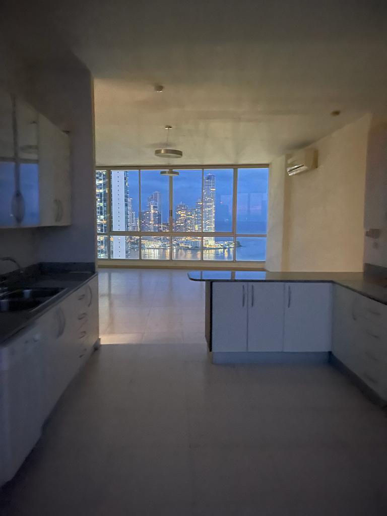 PENTHOUSE CERCA DEL PARQUE URRACA, CIUDAD DE PANAMÁ, PH MARINA PARK, ESPECTACULARES VISTAS A LA CIUDAD, 3 HABITACIONES