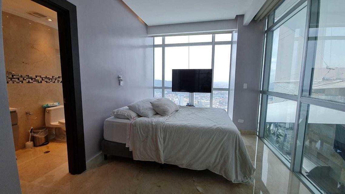 LUJO Y SOFISTICACIÓN PENTHOUSE AMOBLADO YACHT CLUB AV BALBOA 3 HAB PISCINA PRIVADA
