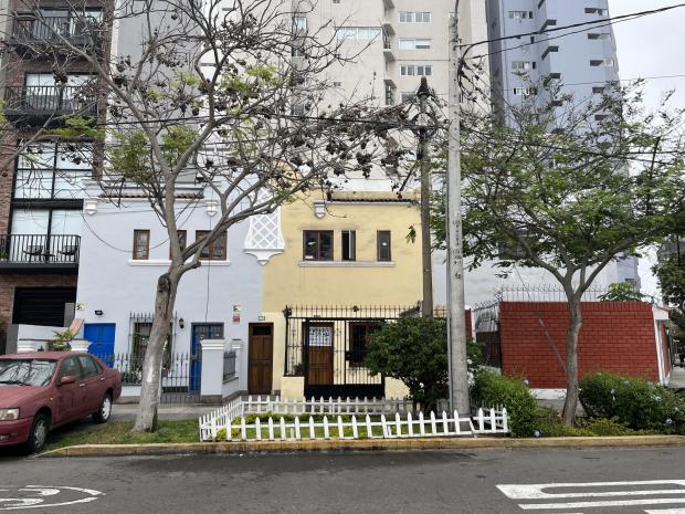 LIMA MIRAFLORES VINTAGE HOUSE 2BED 1BATH NEAR MALECON CISNEROS