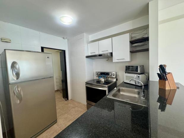APPARTEMENT À VENDRE À BAYFRONT – EMPLACEMENT PRIVILÉGIÉ SUR L’AVENUE BALBOA AVEC VUE SUR LA MER