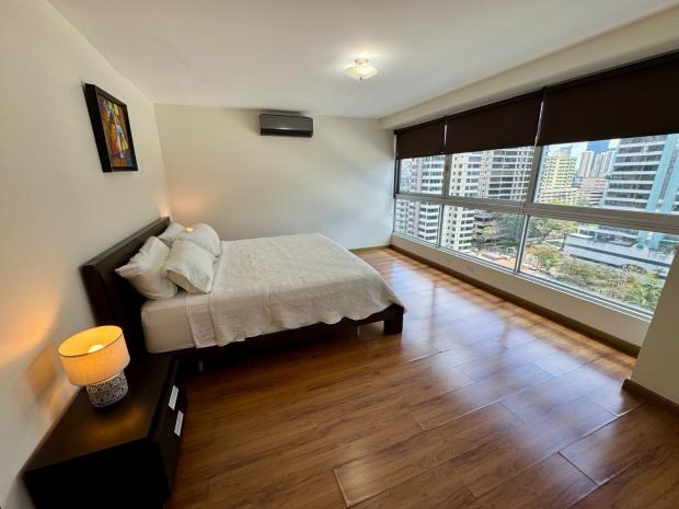 BAYFRONT, OCEANVIEW CONDO FOR SALE – PRIME AVENIDA BALBOA LOCATION WITH STUNNING VIEWS