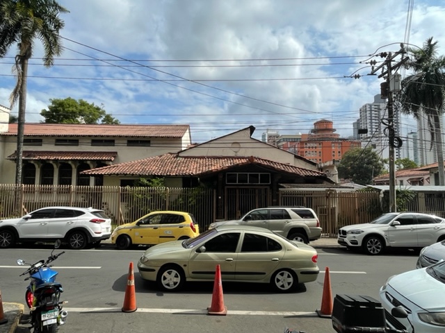 COMPLETE BUILDING IN CALIDONIA / NEXT TO THE MUNICIPALITY OF PANAMA
