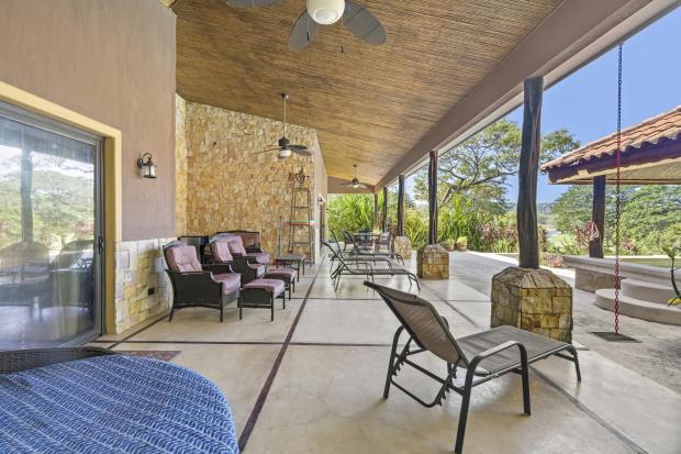 Stunning mediterranean-style 5 bedroom home in Reserva Conchal