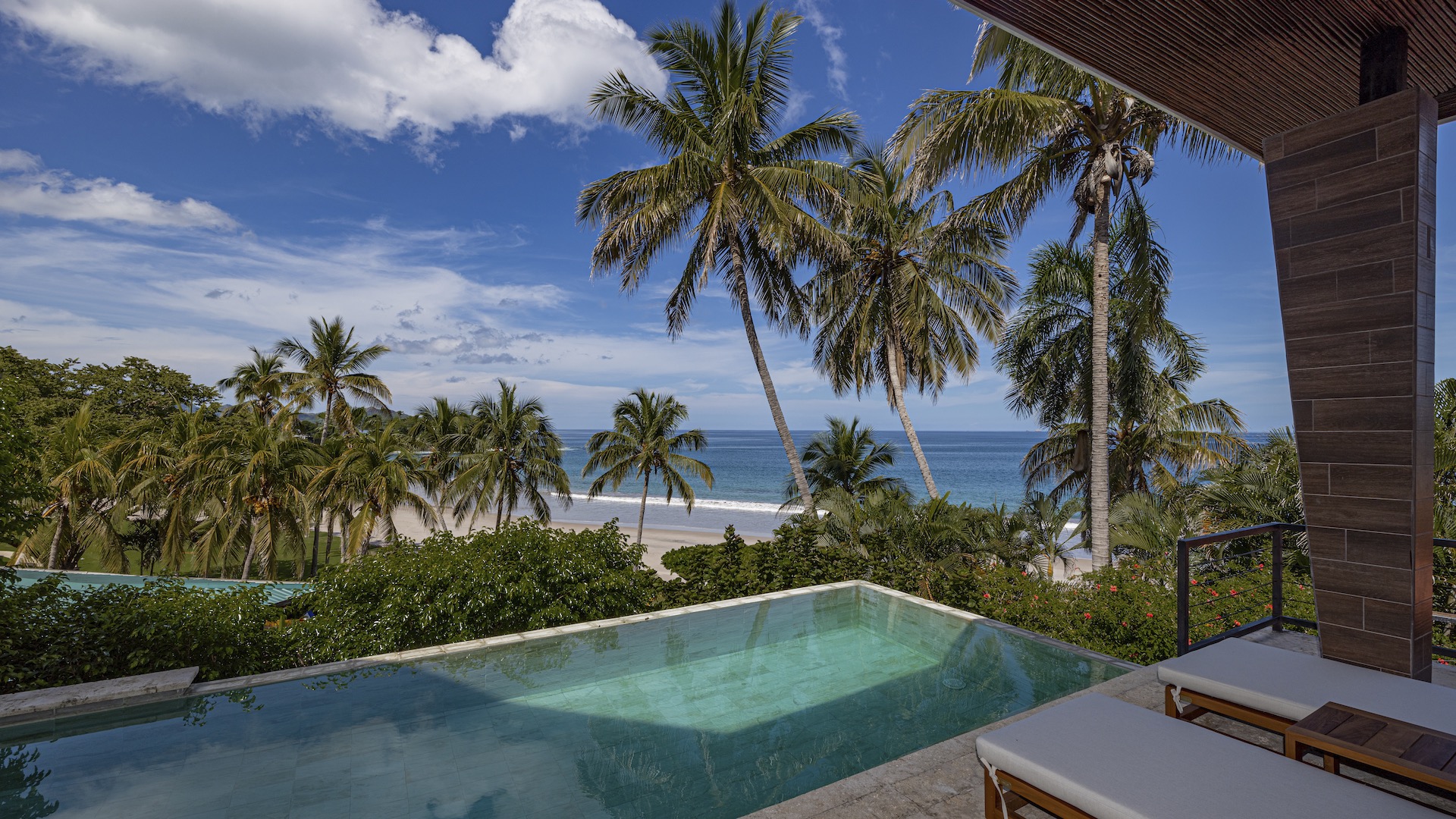 Casa Nautilus, 4 bedroom beachfront home in Playa Flamingo