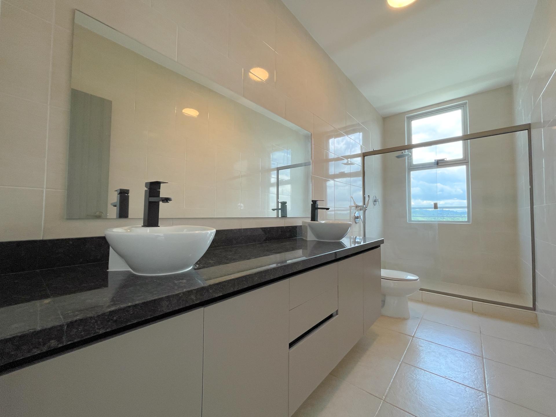 LUXURY PENTHOUSE  EN  CLAYTON PARK