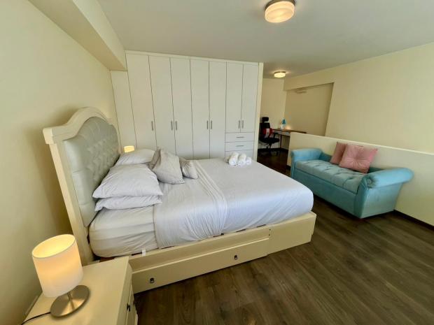 Élégant duplex 1 chambre à Miraflores avec fenêtres insonorisées à vendre