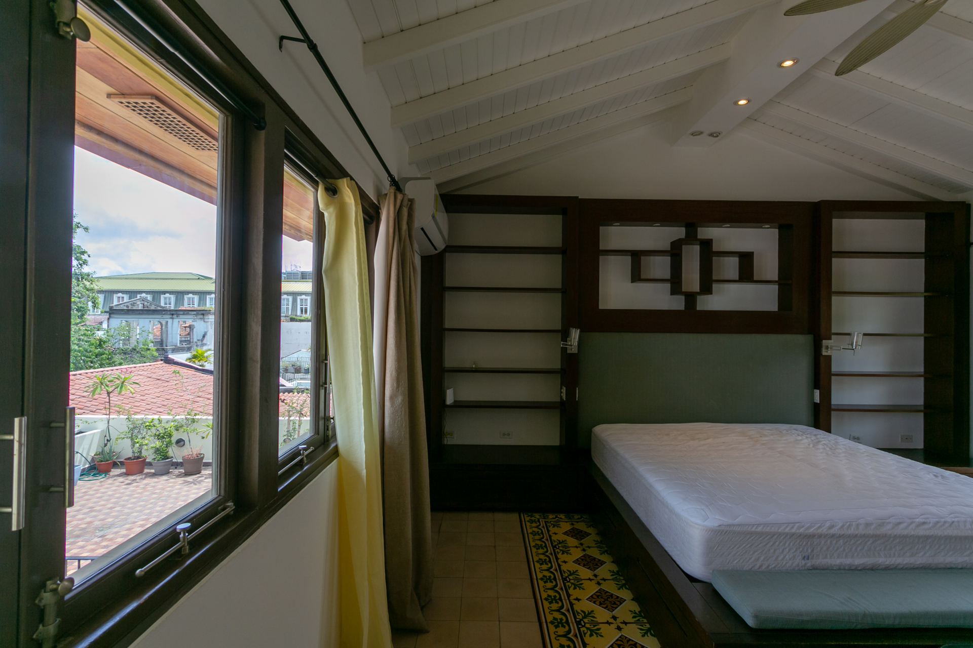 PH CUATRO CASAS, IN CASCO VIEJO, 3 LEVELS, SPECTACULAR TERRACE, PANAMA.