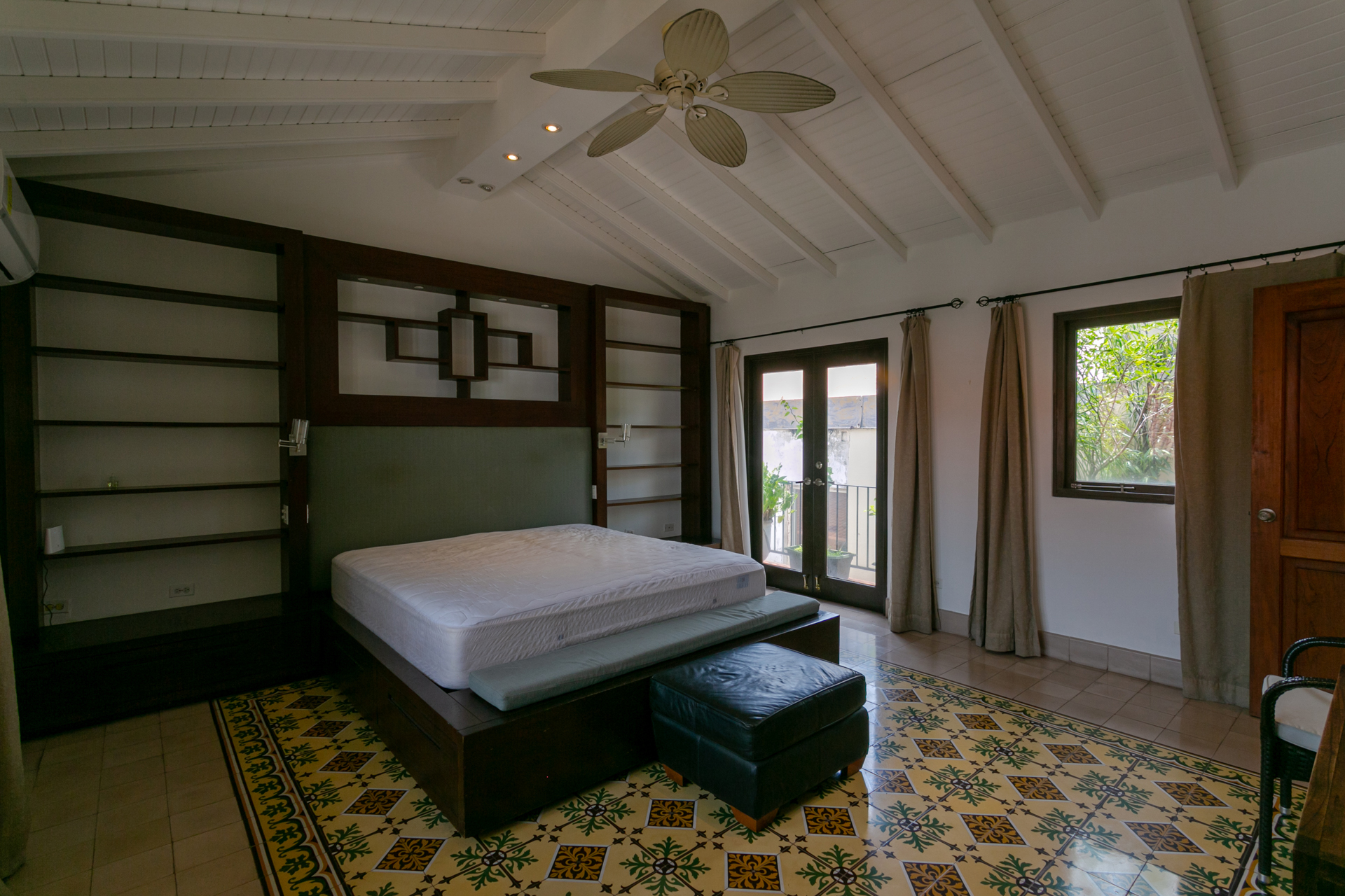PH CUATRO CASAS, IN CASCO VIEJO, 3 LEVELS, SPECTACULAR TERRACE, PANAMA.