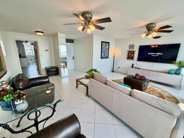 Appartement de 3 Chambres avec Vue sur la Baie à Louer PH La Ensenada