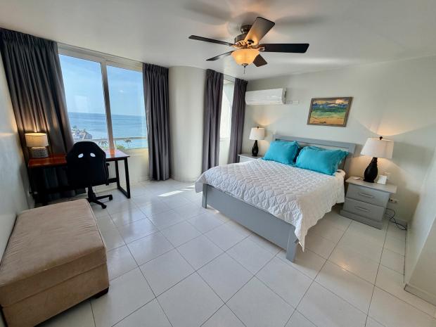 Appartement de 3 Chambres avec Vue sur la Baie à Louer PH La Ensenada