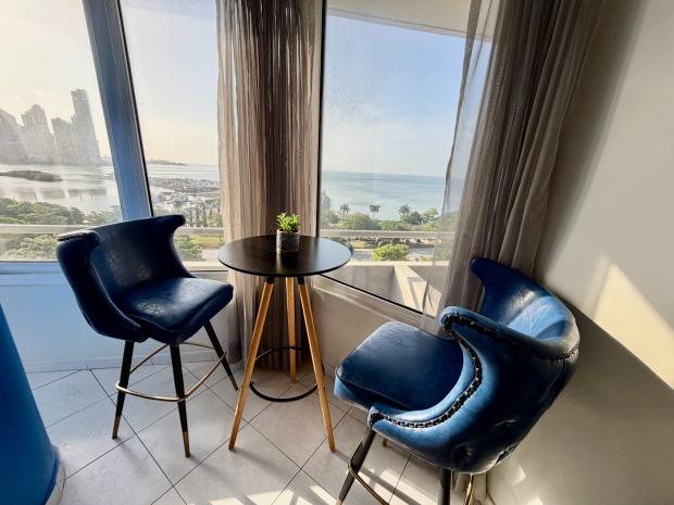 Appartement de 3 Chambres avec Vue sur la Baie à Louer PH La Ensenada