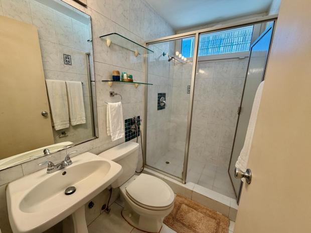 Appartement de 3 Chambres avec Vue sur la Baie à Louer PH La Ensenada