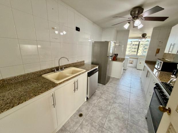 Appartement de 3 Chambres avec Vue sur la Baie à Louer PH La Ensenada