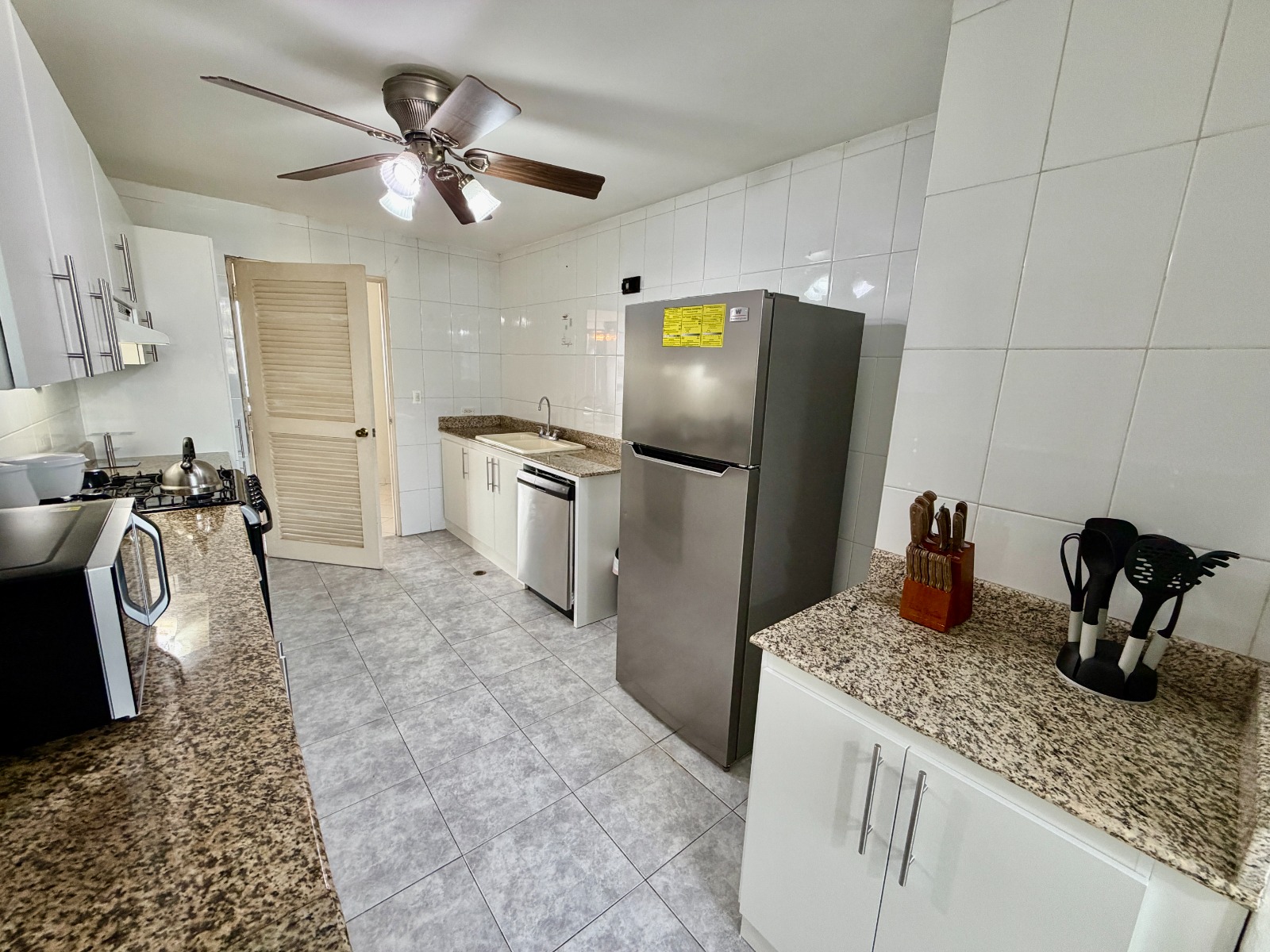 Bay View 3 Bedroom Apartment for Rent  PH La Ensenada